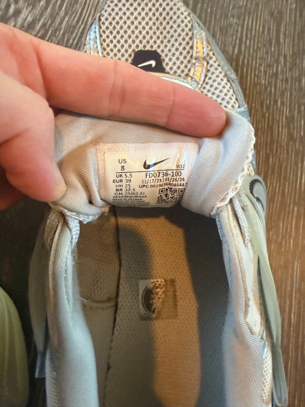 Nike V2K Run Women's Sneaker - Picture 7 of 10